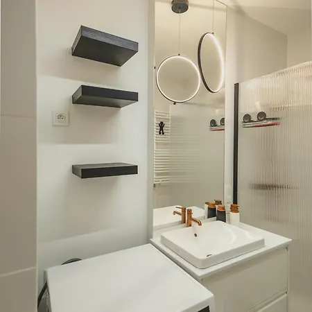 Boho Harmony Luxury - Ac Parking & Balcony - By Uniquerent *