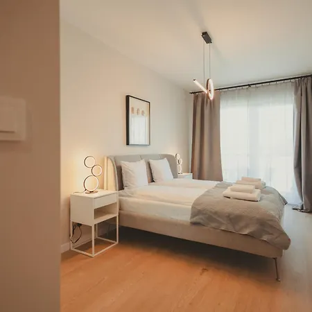 Boho Harmony Luxury - Ac Parking & Balcony - By Uniquerent Vratislav
